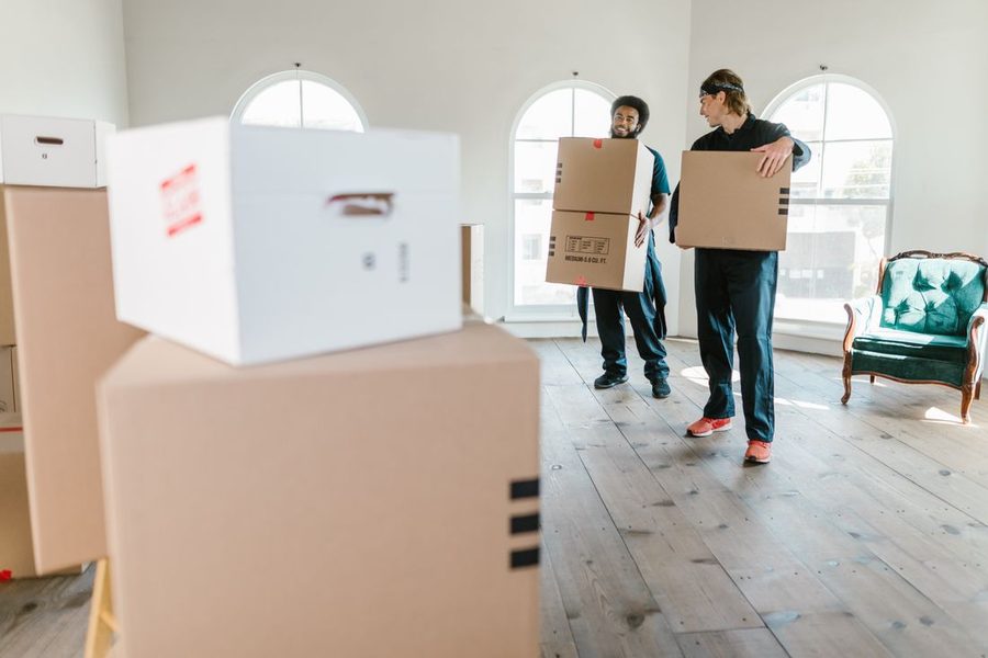 Prudential Elite Moving movers at work in Miami