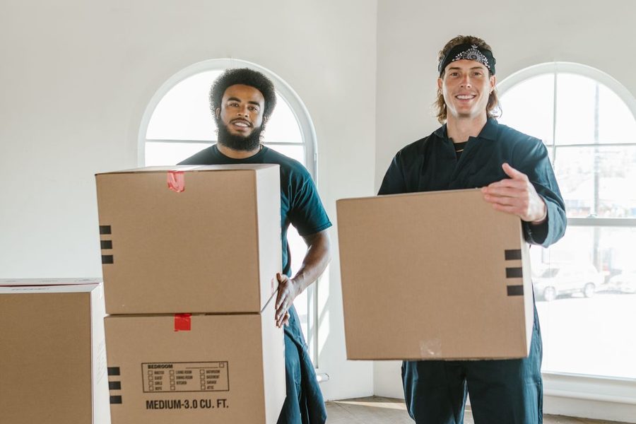 Prudential Elite Moving movers at work in Miami